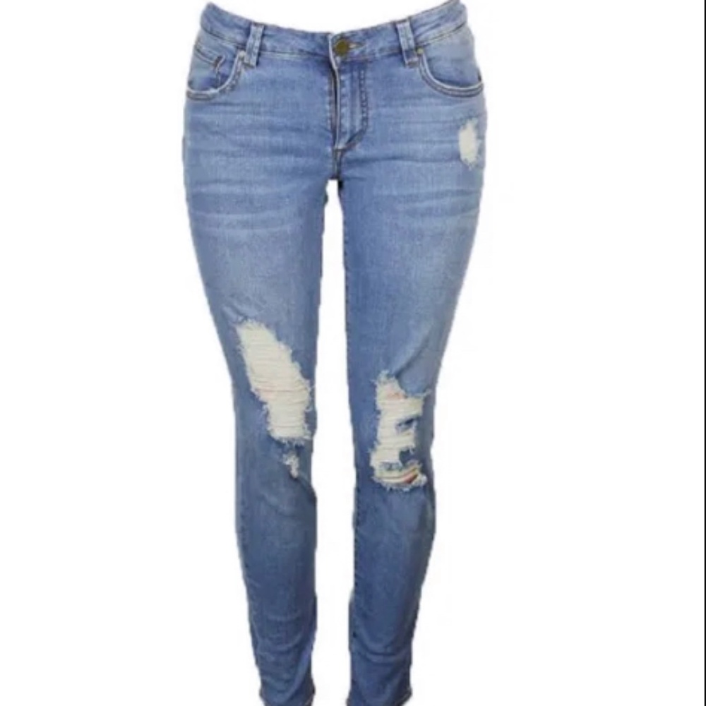 TIGHT SKINNY JEANS